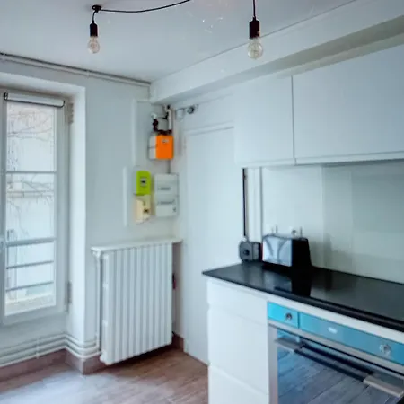 1mins At Gare Montparnasse, Center , Close To Eiffel Tour And Louvre Meusm,awesome Place Apartment *