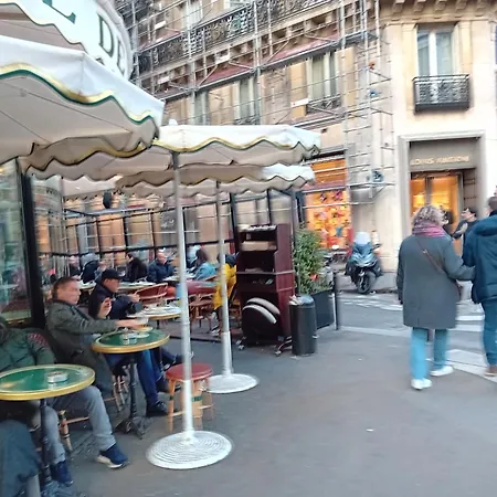 1mins At Gare Montparnasse, Center , Close To Eiffel Tour And Louvre Meusm,awesome Place * Paris