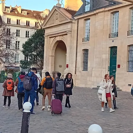1mins At Gare Montparnasse, Center , Close To Eiffel Tour And Louvre Meusm,awesome Place Apartment