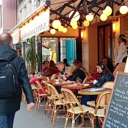 1mins At Gare Montparnasse, Center , Close To Eiffel Tour And Louvre Meusm,awesome Place * Paris